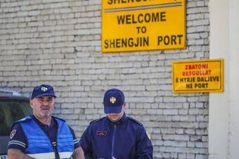 Migranti e intesa Italia-Albania, Meloni: "Corte Ue conferma validità, ora avanti con coraggio"