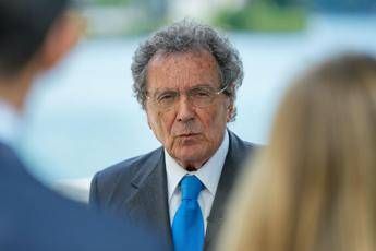 Gros-Pietro (Intesa-Sanpaolo): &quot;Attenzione a circolarità nel nuovo piano d’impresa&quot;