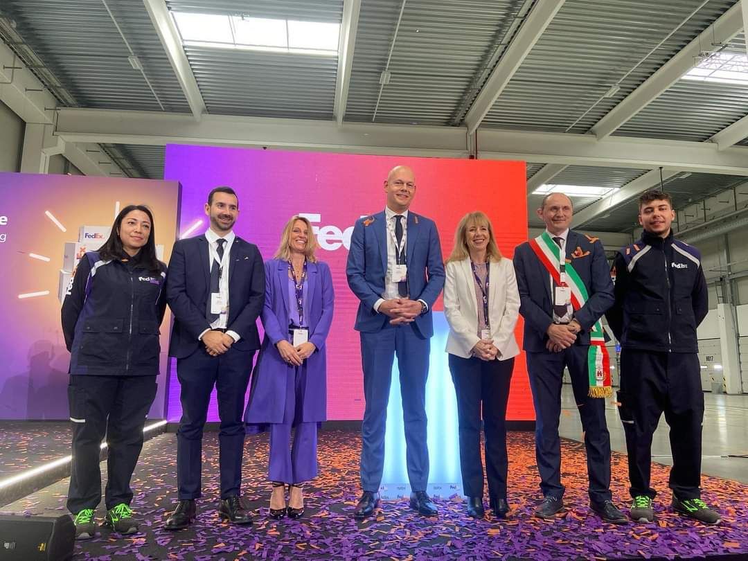Logistica, nuovo road hub di FedEx a Novara, più grande in Europa. FOTO Logistica, nuovo road hub di FedEx a Novara, più grande in Europa. FOTO