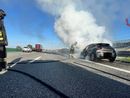 Incendio auto in A4, intervento dei Vigili del Fuoco di Novara