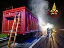 Camion prende fuoco sulla A26 Camion prende fuoco sulla A26