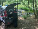 Denunciati per abbandono e gestione illecita di rifiuti: scoperte macerie edili in un bosco a Borgoticino