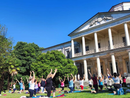 Romagnano Sesia, successo per l’avvio della seconda edizione di “Yoga in Villa” a Villa Caccia
