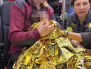 Cronaca nord-ovest. Bambina di tre mesi bloccata nella macchina travolta dalla piena dell’Orco: le immagini dall’elicottero VIDEO