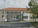 Novara, detenuto straniero prima lancia candeggina contro agente poi minaccia e si scaglia contro un poliziotto