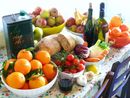 Spreco alimentare, l’Italia riduce ma resta sopra la media Ue: 555 grammi a settimana per cittadino Spreco alimentare, l’Italia riduce ma resta sopra la media Ue: 555 grammi a settimana per cittadino