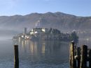 Addio a don Giacomo Bagnati, storico cappellano dell'isola di San Giulio