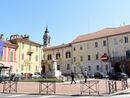 &quot;Cortili in arte&quot;: le opere invadono il centro storico di Arona
