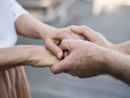 Alzheimer Borgomanero festeggia 25 anni con un pranzo sociale Alzheimer Borgomanero festeggia 25 anni con un pranzo sociale