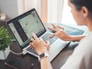 Artigianato italiano, la nuova era digitale: boom di estetisti e specialisti IT, crollano i mestieri tradizionali Artigianato italiano, la nuova era digitale: boom di estetisti e specialisti IT, crollano i mestieri tradizionali