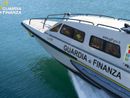 Lago d’Orta, Guardia di Finanza sequestra un natante svizzero per violazioni doganali Lago d’Orta, Guardia di Finanza sequestra un natante svizzero per violazioni doganali