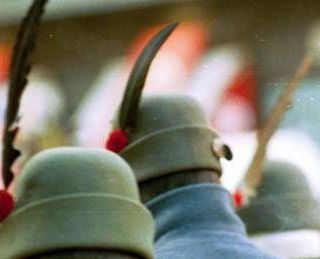 Alpini: "Faccetta nera proveniva da un locale privato, ci dissociamo" Alpini: "Faccetta nera proveniva da un locale privato, ci dissociamo"