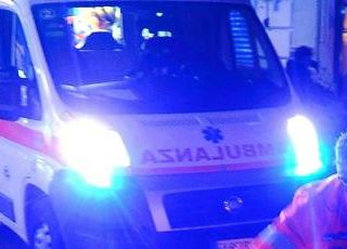 Roma, perde il controllo dell'auto e finisce contro albero: morto 26enne