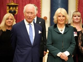 Il segreto della felicità di Carlo e Camilla? Trascorrere weekend separati