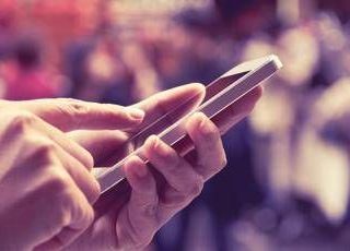Con i device cresce il consumo notturno di tv, in pole film e sport