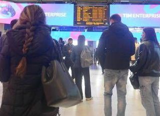 Sciopero treni 11 e 12 aprile, revocato lo stop: cosa è successo