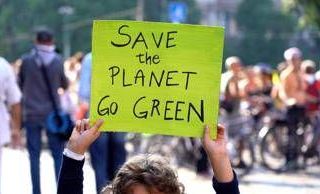 Fridays for Future, oggi 20 città scendono in piazza per il clima