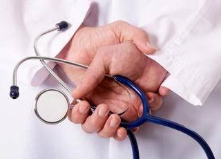 Tumori, oncologi e cardiologi: &quot;Solo il 4,5% della spesa sanitaria è per la prevenzione&quot;