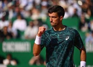 Festa Musetti: rimonta Tsitsipas a Montecarlo. Ora c'è De Minaur in semifinale