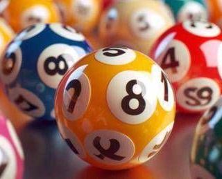 Superenalotto, numeri combinazione vincente oggi 24 aprile