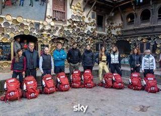 Pechino Express, prima corsa in Nepal: coppie si giocano la semifinale