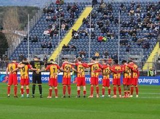 Lecce, morto il fisioterapista del club: rinviata partita con l'Atalanta