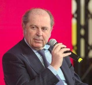 Generali, vince lista Mediobanca con 52,383%: 10 posti in Cda