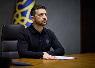 Ucraina, Zelensky incontra i leader Ue: Macron, Merz, Starmer e Tusk oggi a Kiev Ucraina, Zelensky incontra i leader Ue: Macron, Merz, Starmer e Tusk oggi a Kiev