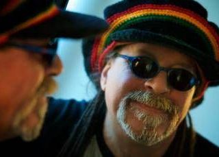 Conclave, il cantante dei Pitura Freska: "Papa nero? Oggi meglio uno come Francesco" Conclave, il cantante dei Pitura Freska: "Papa nero? Oggi meglio uno come Francesco"