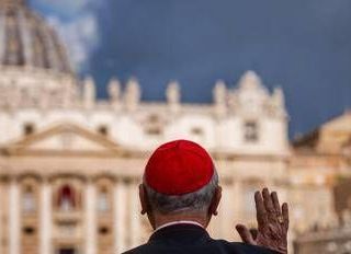 Conclave 2025, cellulari out e cardinali blindati: tutto top secret, le regole Conclave 2025, cellulari out e cardinali blindati: tutto top secret, le regole