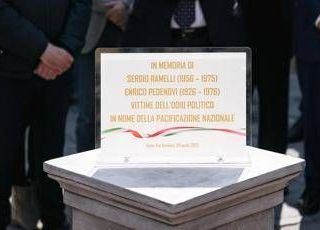 Ramelli e Pedenovi, vandalizzato a Sesto San Giovanni il monumento inaugurato da poco Ramelli e Pedenovi, vandalizzato a Sesto San Giovanni il monumento inaugurato da poco