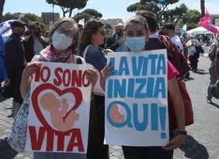 Aborto, pro life in piazza a Roma: "Piena sintonia con Papa Leone XIV su difesa vita" Aborto, pro life in piazza a Roma: "Piena sintonia con Papa Leone XIV su difesa vita"