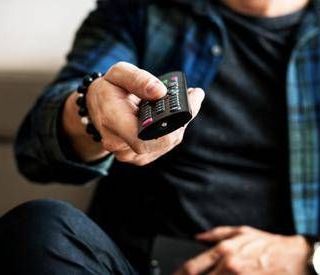 Ascolti tv, 'The Voice Senior' vince il prime time. 1 milione e 262mila spettatori per Meloni da Mentana