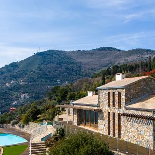 Alassio Blue Vista: una nuova visione di integrazione tra architettura e paesaggio naturale a cura di Santandrea Luxury Houses &amp; Top Properties (Gruppo Gabetti) e Bayview Italia