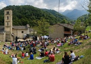 Torna il Roumiage a Coumboscuro: la cultura provenzale fa festa, previsto concerto di Tosca