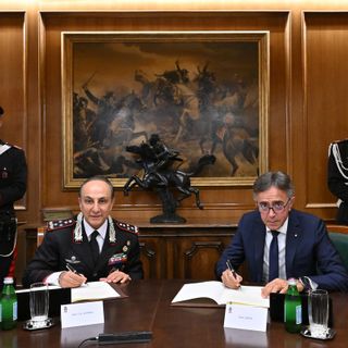 Rinnovato il protocollo d'intesa tra carabinieri e Poste Italiane per un servizio sempre più efficace Rinnovato il protocollo d'intesa tra carabinieri e Poste Italiane per un servizio sempre più efficace