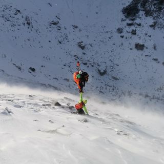 Inverno in alta quota, percorsi rischiosi: il Cnsas invita alla cautela