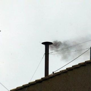 Fumata nera alla prima votazione per eleggere il Papa