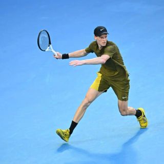 Sinner al terzo turno a Melbourne, Musetti batte Sonego nel derby