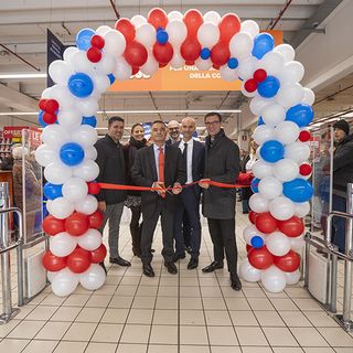 Carrefour Italia inaugura a Novara il primo ipermercato in franchising