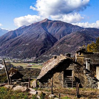 Lungo l'antica mulattiera da Cosa a Cosasca