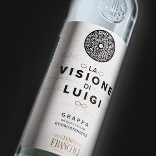 Due premi internazionali per la grappa ecosostenibile La Visione di Luigi Riserva