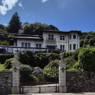 Belgirate diventa set per Tommy Hilfiger con Sergio Ramos protagonista