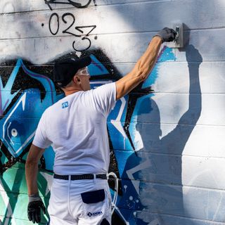 Colori, comunità e futuro: riqualificato il centro sociale di Santa Croce a Borgomanero