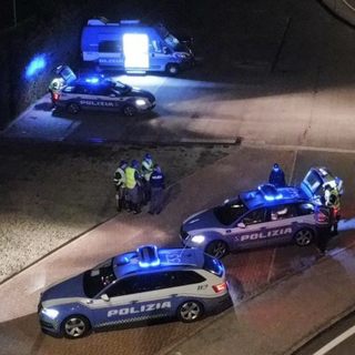 Notte agitata a Novara: lanci di sassi e rissa tra giovani