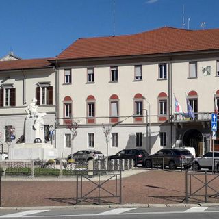 Dipendenze, bullismo e uso dei media: il Centro per le Famiglie di Arona lancia un ciclo di incontri