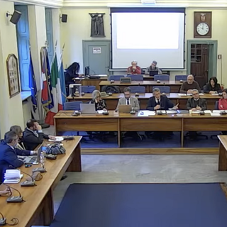 Tra tagli e incertezze, il bilancio divide Palazzo Natta