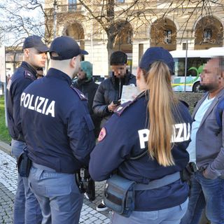 Controlli straordinari a Novara: 216 persone identificate, due denunce