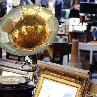 Romentino, in arrivo il mercatino di hobbistica e antiquariato