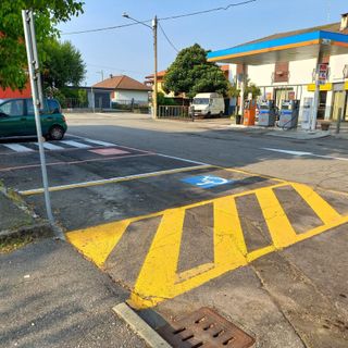 Completati i lavori sulla segnaletica a Varallo Pombia
